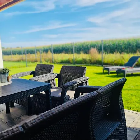 Moana House Lara Hébergement de vacances Trzęsacz