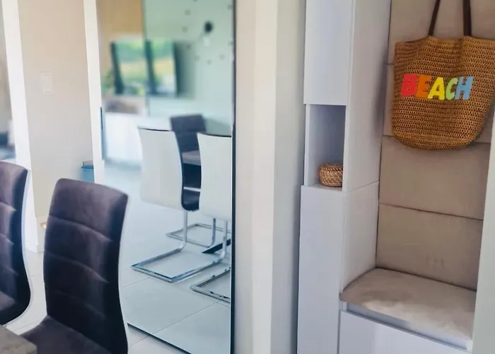 Prázdninový dům Moana House Lara