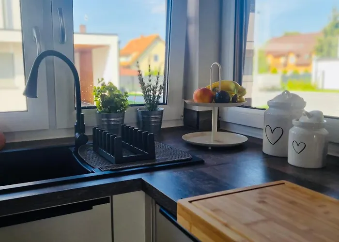 Prázdninový dům Moana House Lara *